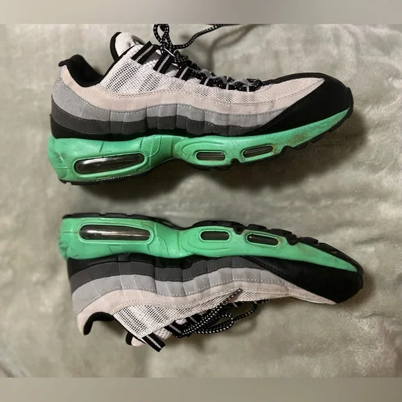 Nike Air Max 95 Poison Green Shoes - - Picture 3 of 8
